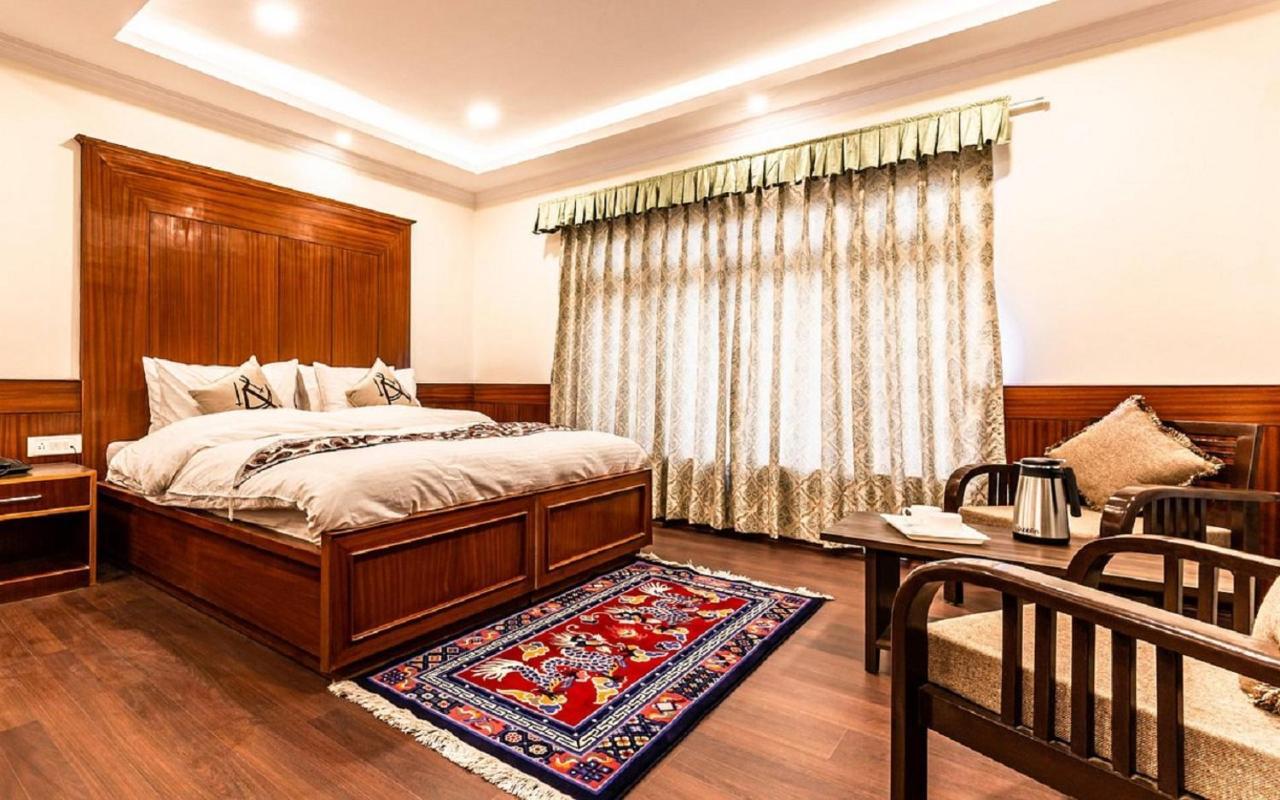 Hotel Alpine Ladakh Лех Экстерьер фото